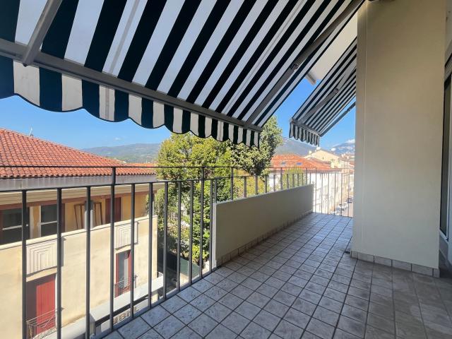 Appartamento in affitto di 140 m² in Via G. B. Verci, 42