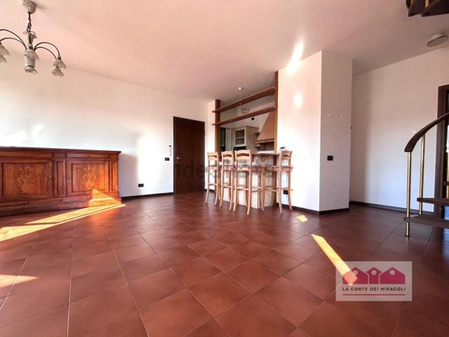 Appartamento in affitto di 140 m² in Via Gabriele Fantoni