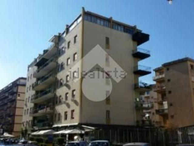 Appartamento in affitto di 140 m² in Via Gaetano Amoroso, 9