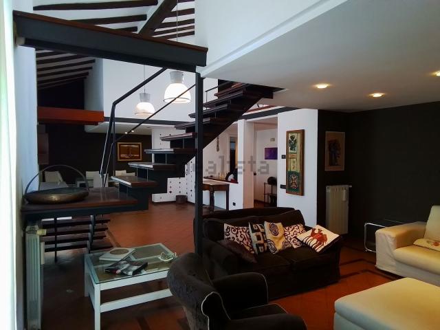 Appartamento in affitto di 140 m² in Via Gargano, 17