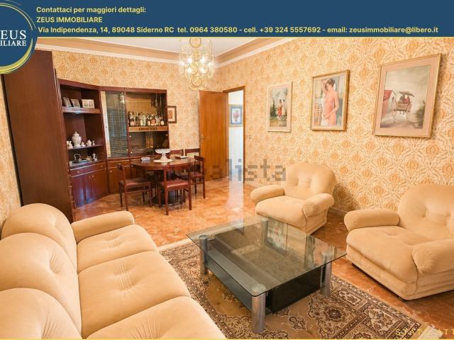 Appartamento in affitto di 160 m² in Via Genova, 7