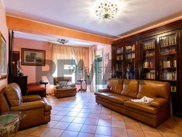 Appartamento in affitto di 140 m² in Via Giuseppe Antonio Borgese, 21