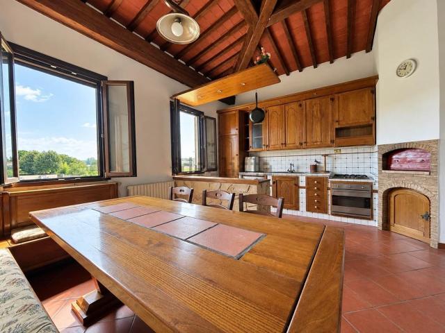 Appartamento in affitto di 140 m² in Via Girolamo Minervini, 9