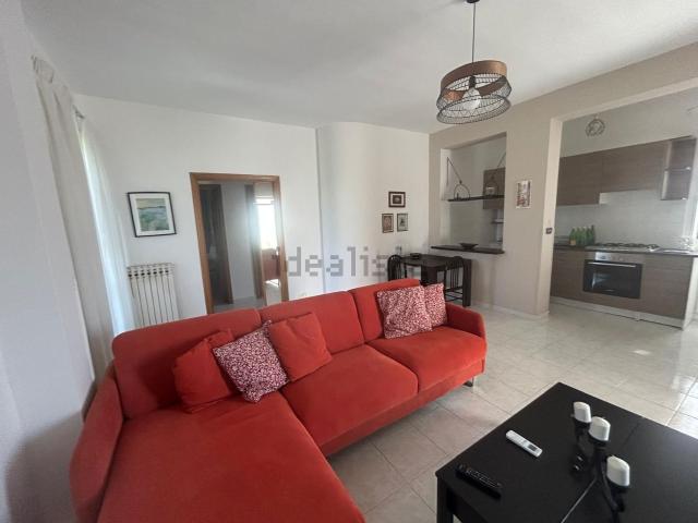 Appartamento in affitto di 140 m² in Via Domitiana