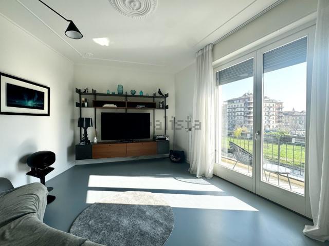 Appartamento in affitto di 140 m² in Via dei Farnese