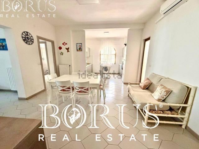 Appartamento in affitto di 140 m² in Via del Mare