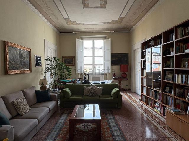 Appartamento in affitto di 140 m² in Via della Cavallerizza
