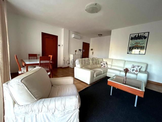 Appartamento in affitto di 140 m² in Via della Pieve