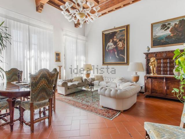 Appartamento in affitto di 140 m² in Via delle Fonti, 62