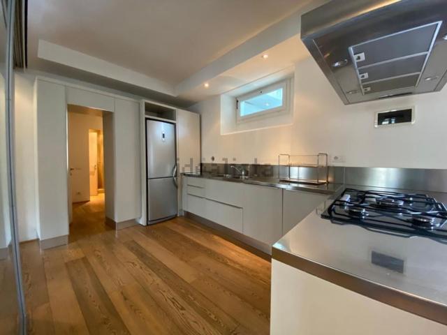 Appartamento in affitto di 140 m² in Via Lambertesca