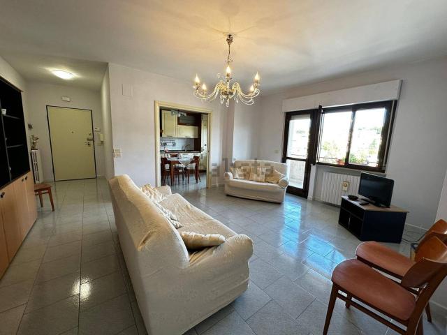 Appartamento in affitto di 140 m² in Via Pescara