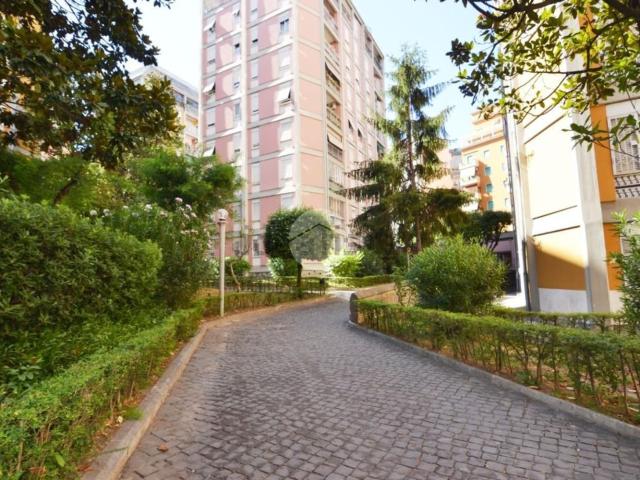 Appartamento in affitto di 140 m² in Via Tripolitania, 195