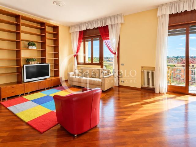 Appartamento in affitto di 140 m² in Via Zara