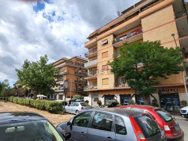 Appartamento in affitto di 140 m² in Viale Tito Labieno
