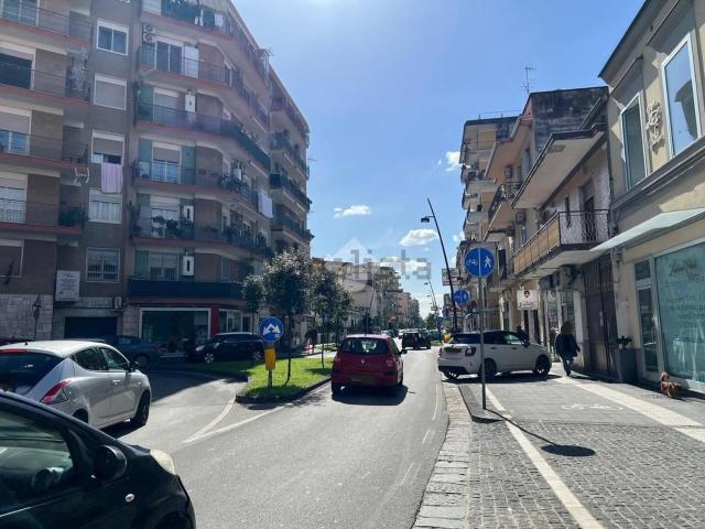 Appartamento in affitto di 140 m² in Corso Italia, 146