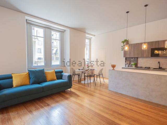 Appartamento in affitto di 141 m² in Via Tommaso Grossi, 7