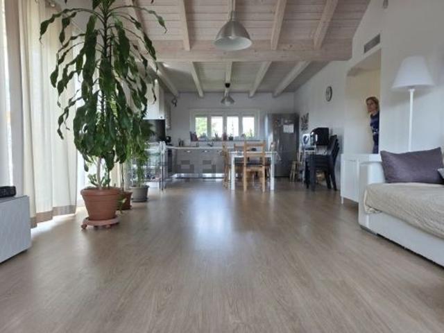 Appartamento in affitto di 142 m²