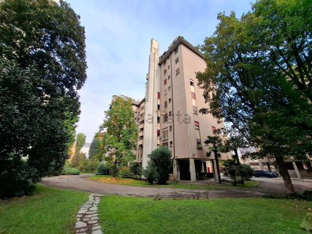 Appartamento in affitto di 142 m² in Via Nicolò Tartaglia, 9