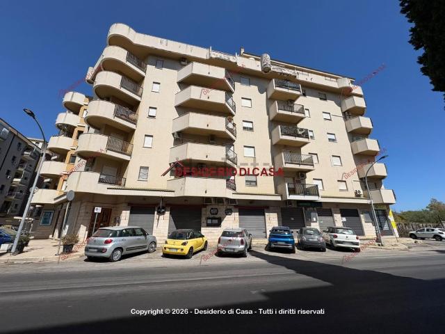 Appartamento in affitto di 143 m² in Via Roccaforte, 189