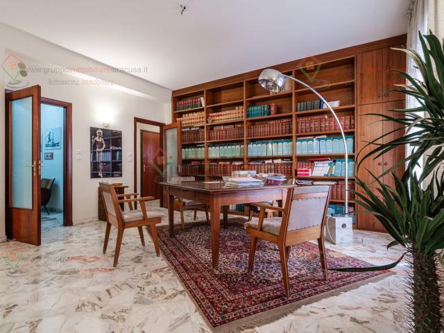 Appartamento in affitto di 144 m²