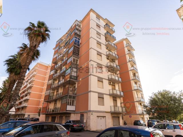 Appartamento in affitto di 144 m²