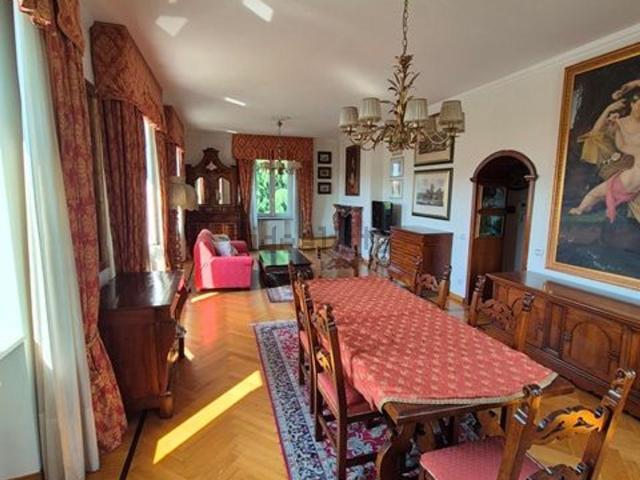 Appartamento in affitto di 144 m² in Via Cappelletta, 51