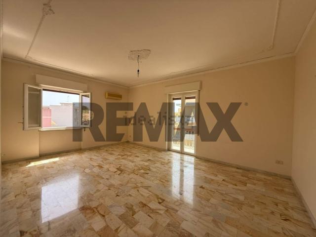 Appartamento in affitto di 144 m² in Via Sebastiano Olivieri, 37