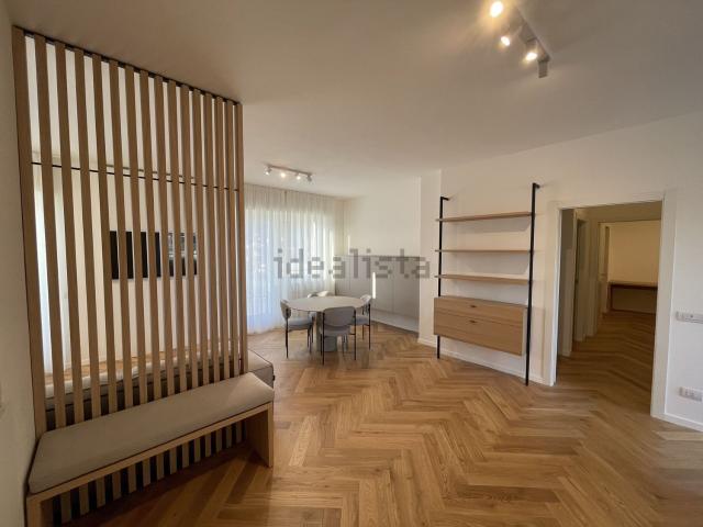Appartamento in affitto di 144 m² in Via Tommaso Grossi, 8