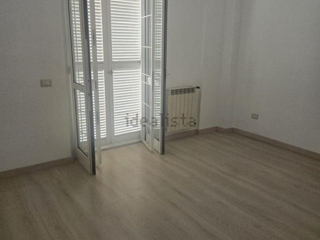Appartamento in affitto di 145 m² in Via Cristoforo Colombo