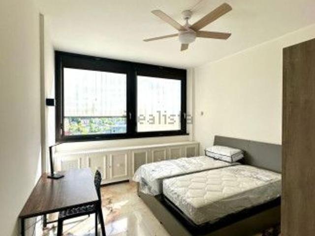 Appartamento in affitto di 145 m² in Via Alfeo Corassori, 70