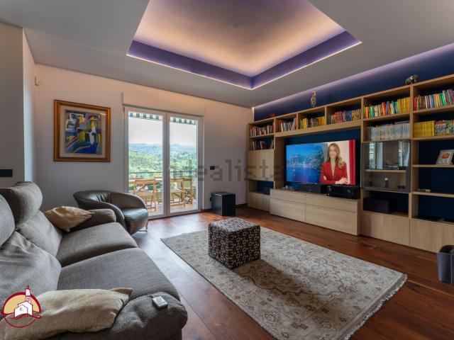 Appartamento in affitto di 145 m² in Via Emilio Salgari, 30