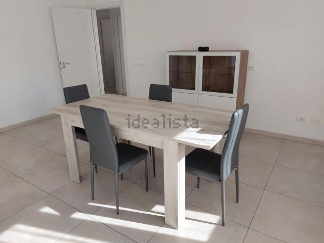 Appartamento in affitto di 145 m² in Via Luigi Kossuth, 57127