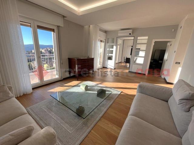 Appartamento in affitto di 145 m² in Via San Bonaventura