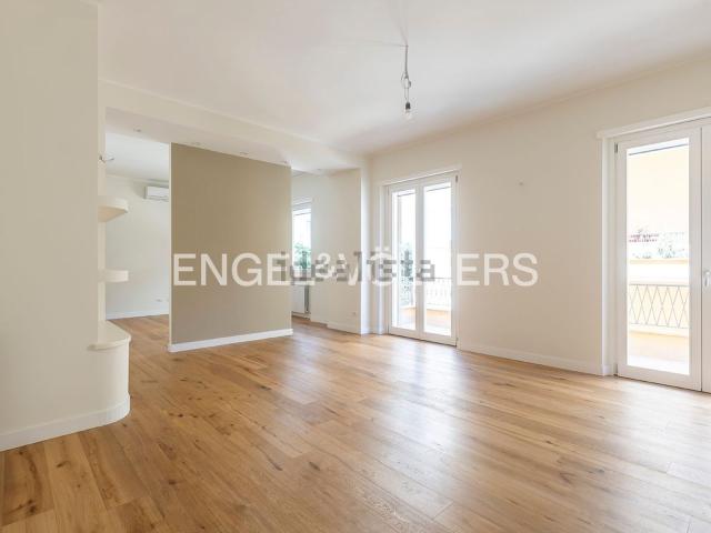 Appartamento in affitto di 145 m² in Via Seneca