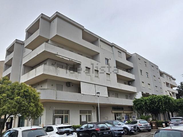 Appartamento in affitto di 145 m² in Via Resistenza Partigiana, 25