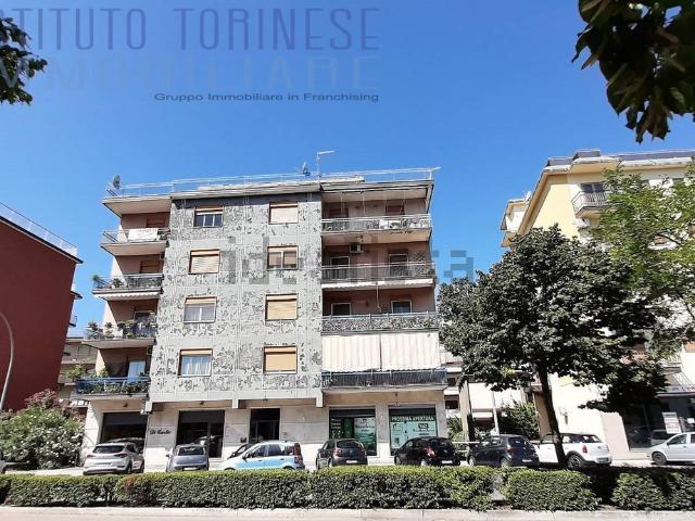 Appartamento in affitto di 145 m² in Viale Europa