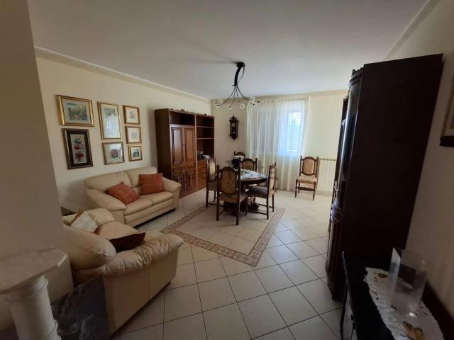 Appartamento in affitto di 145 m² in Corso Sandro Pertini, 20