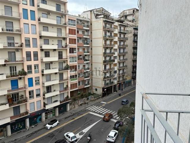 Appartamento in affitto di 146 m² in Via Giuseppe Macherione
