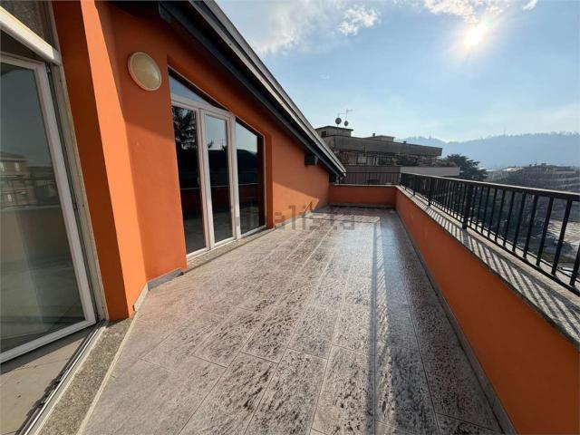 Appartamento in affitto di 147 m²