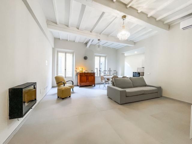 Appartamento in affitto di 147 m² in Via Francesco Crispi