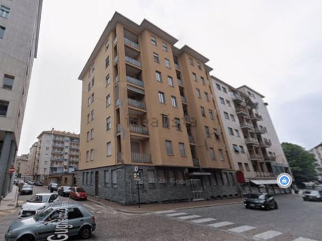 Appartamento in affitto di 147 m² in Via Pietro Micca, 4