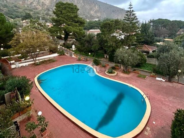 Appartamento in affitto di 147 m² in Via Tolomea, 70