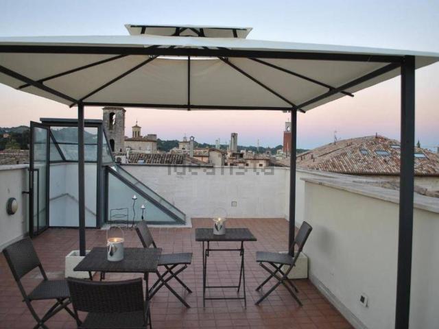 Appartamento in affitto di 147 m² in Corso di Sotto