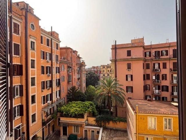 Appartamento in affitto di 148 m² in Via Crescenzio, 91