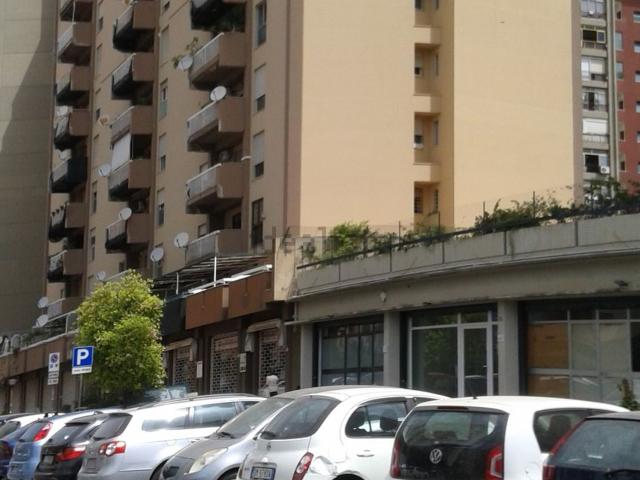 Appartamento in affitto di 148 m² in Via Mariano d&apos Amelio, 26