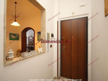 Appartamento in affitto di 149 m² in Via Francesco Cangialosi, 13