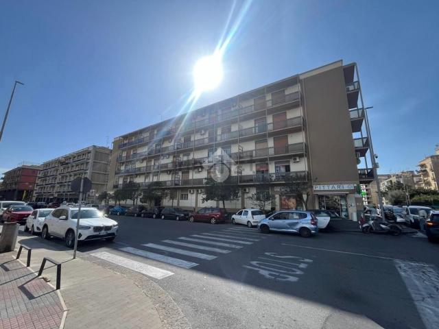 Appartamento in affitto di 149 m² in Via Vitaliano Brancati, 51