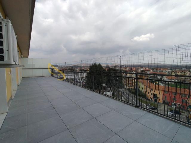 Appartamento in affitto di 150 m²