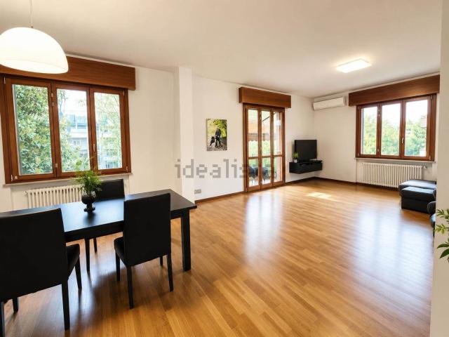 Appartamento in affitto di 150 m²