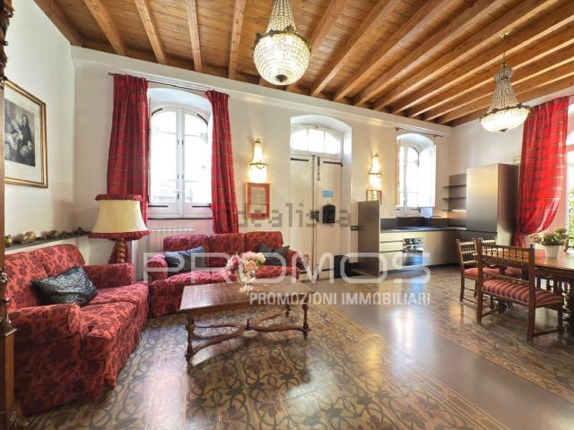 Appartamento in affitto di 150 m²